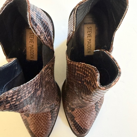 Steve Madden Snakeskin Pattern Ankle Booties - Picture 4 of 5